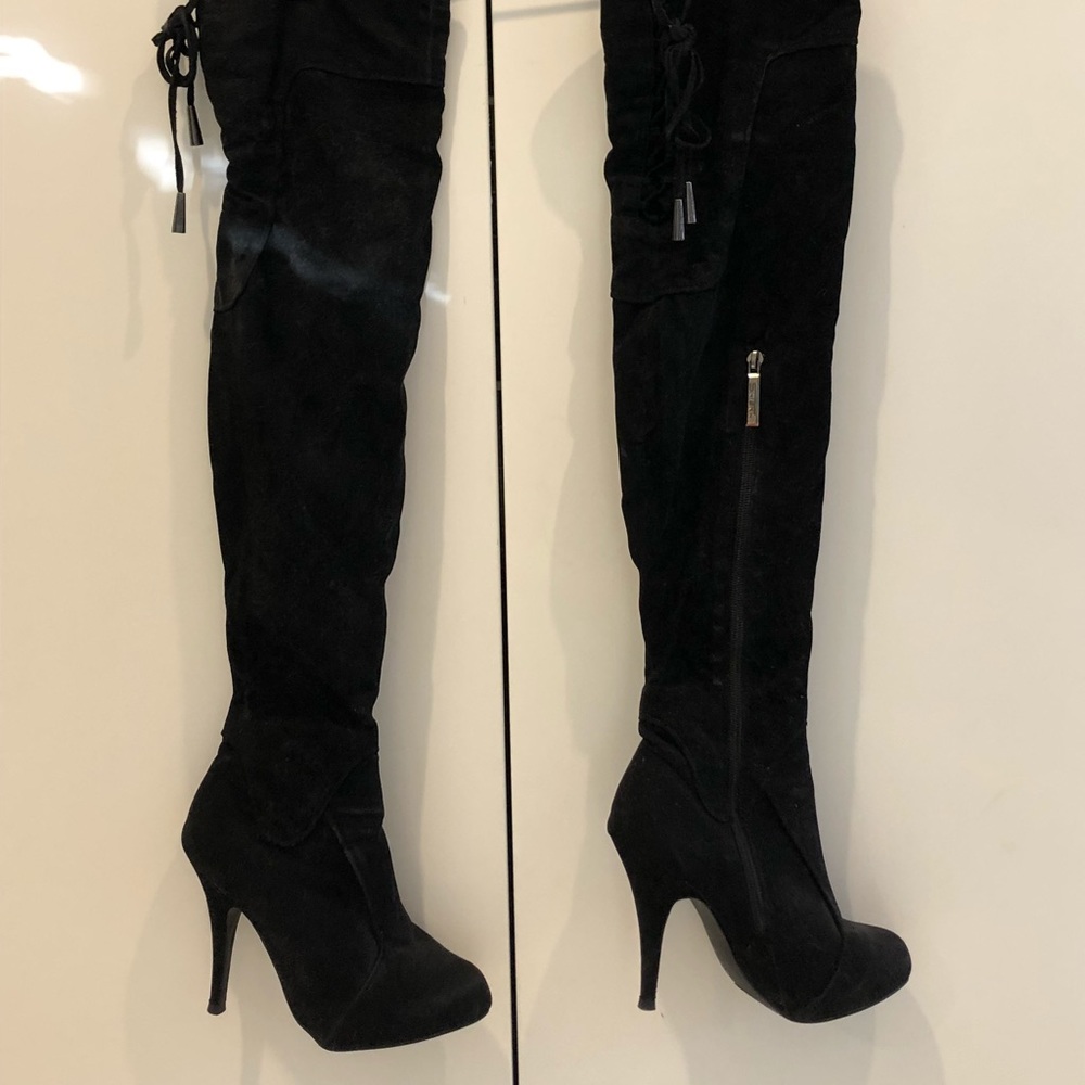 Black sude knee high
